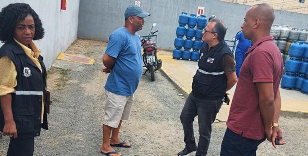 PROCON visita distribuidoras de gás de cozinha diante de ameaça de desabastecimento