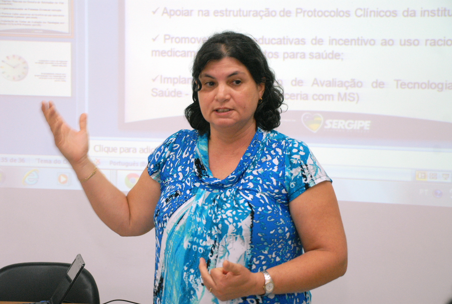 Médica infectologista fala sobre sublinhagens da ômicron que vem causando uma nova onda de infecções no mundo