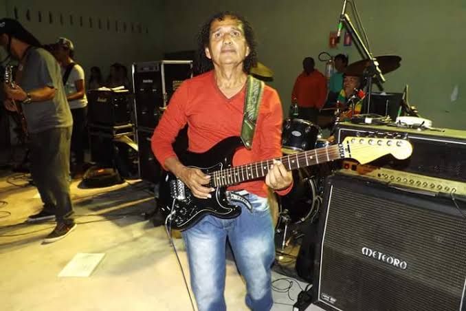 Morre músico de Edson Gomes que passou mal no palco