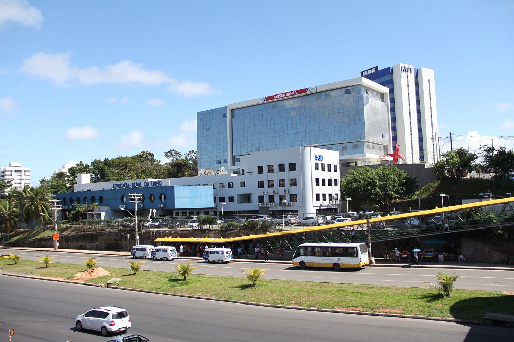 Desenbahia aumenta limite de crédito para taxistas