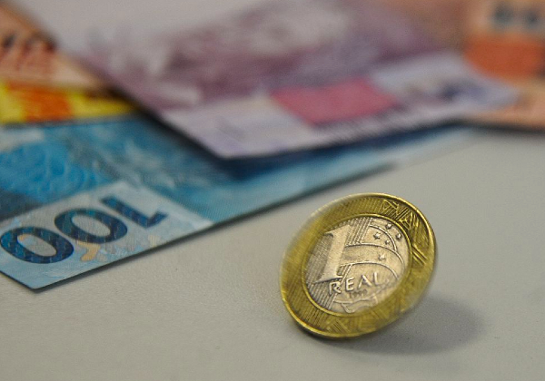 Governo federal anuncia novo bloqueio de R$ 5,7 bilhõés do orçamento