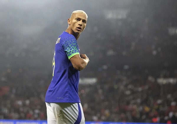 Brasil estreará uniforme contra Camarões, na sexta-feira (29)