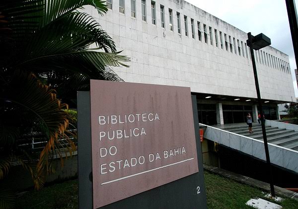 Cerimônia premia vencedores do sexto concurso Escritores Escolares