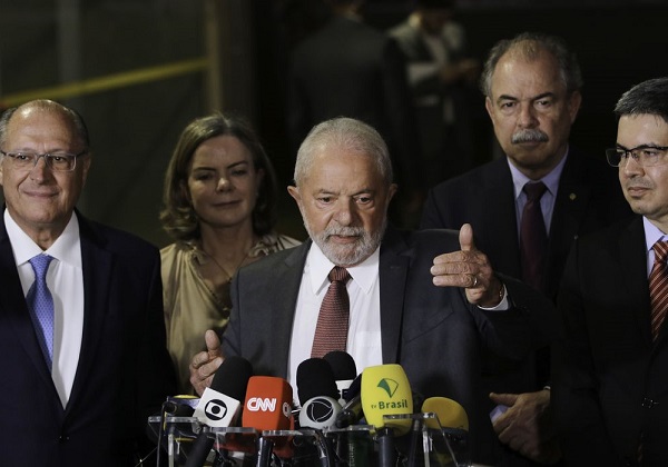 Lula prepara anúncio de bloco de ministros para o dia 13 de dezembro