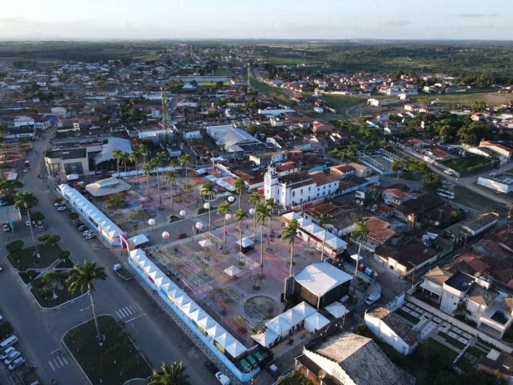 Conceição da Feira: População questiona cargo duplo do secretário de finanças municipal 