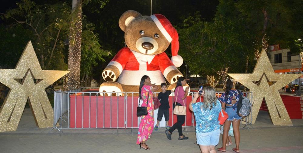 Prefeitura inaugura iluminação no centro de Feira