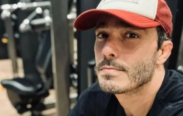 Polícia descarta agressão e mostra vídeo em que ator Thiago Rodrigues cai sozinho