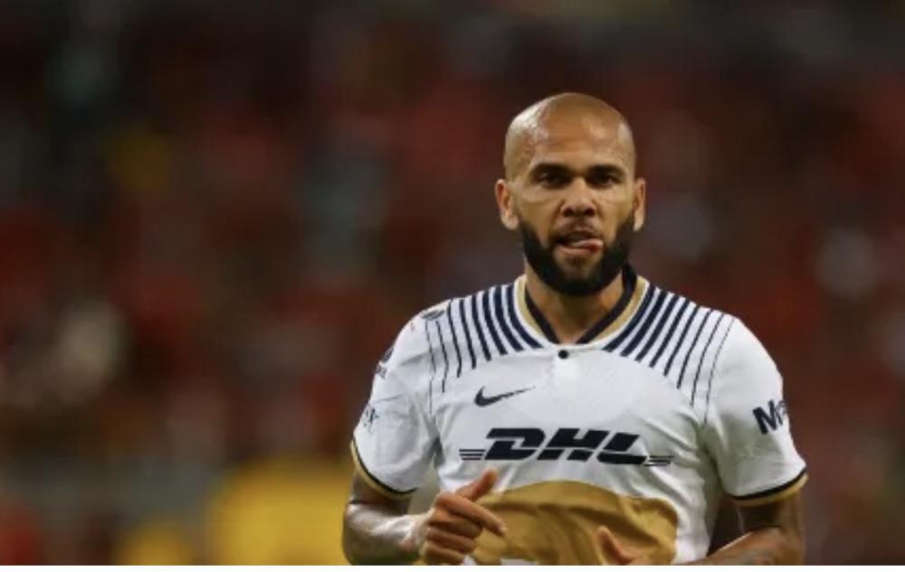 Daniel Alves é investigado pela polícia após acusação de assédio sexual