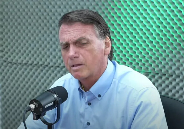 Jair Bolsonaro é internado em hospital nos EUA, diz coluna