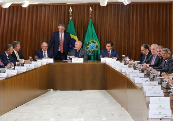 ‘A Bahia irá dar todo o apoio’, diz Jerônimo após reunião de Lula com governadores