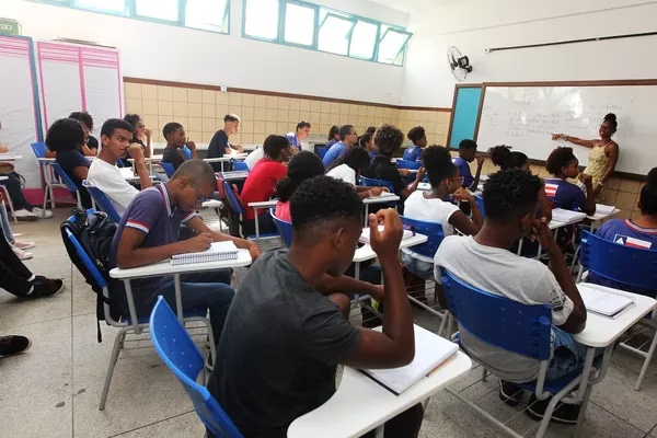Matrícula da rede estadual de ensino da Bahia começa nesta segunda-feira