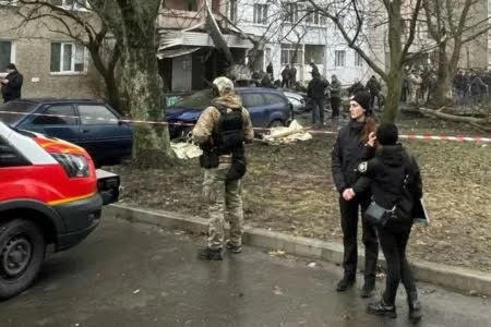 Queda de helicóptero mata 18 pessoas na Ucrânia; ministro está entre as vítimas