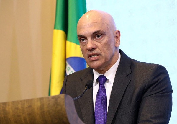 Moraes mantém prisão de 354 investigados por atos antidemocráticos