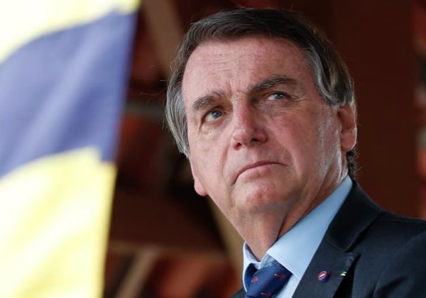 Bolsonaro decide que não voltará ao Brasil se tiver prisão decretada