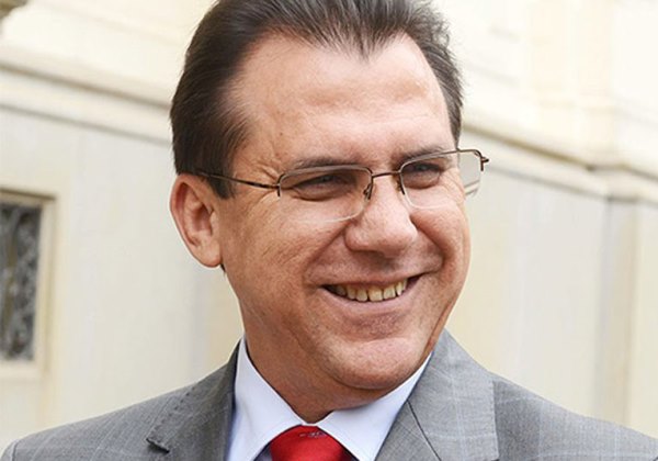 Ministro do Trabalho vai solicitar fim de novos pedidos de saque-aniversário