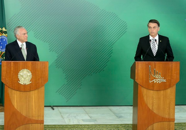 Bolsonaro se solidarizou a Temer, após Lula chamar o emedebista de ‘golpista’