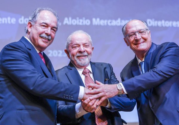 Mercadante toma posse no BNDES e promete privilegiar investimento verde e digital