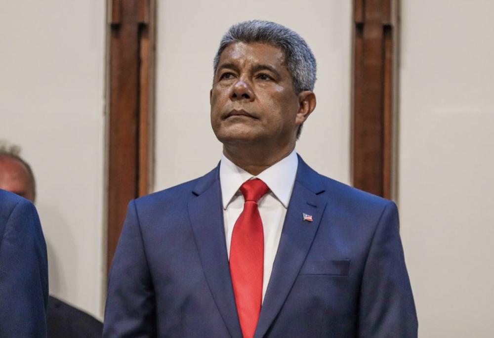 Jerônimo repudia xenofobia contra baianos e apologia à escravidão