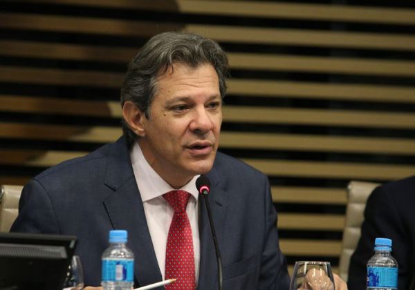 Após aumentar impostos dos combustíveis, Haddad diz esperar que Banco Central reduza juros