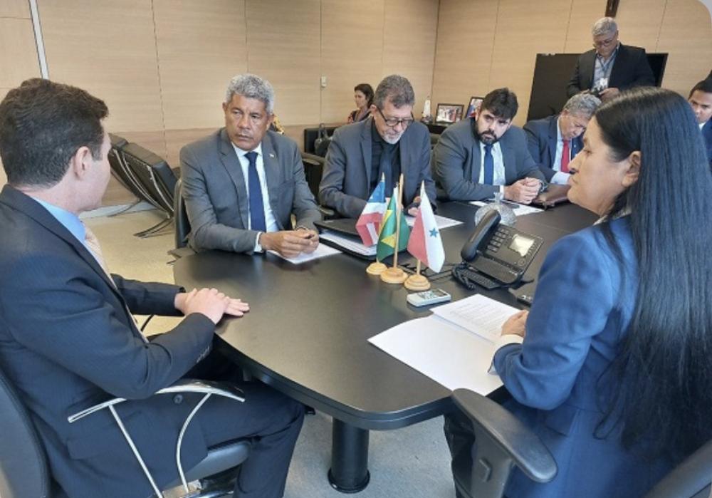 Em Brasília, Jerônimo alinha entrega de 6 mil unidades do Minha Casa, Minha Vida