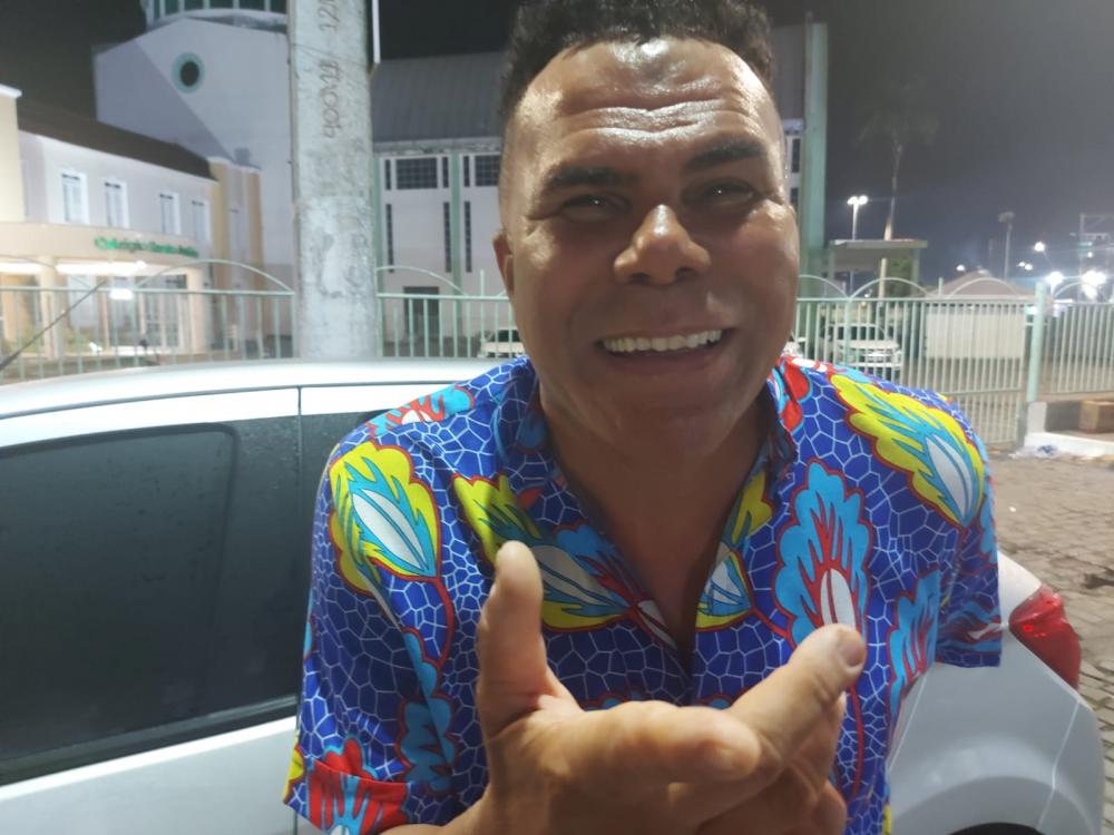 “Iniciei com chave de ouro cantando ao lada da minha amiga Ivete Sangalo”, disse Djalma Ferreira sobre apresentarão na Micareta de Feira 