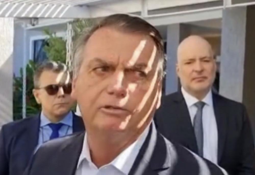 Revisão de sigilos de Bolsonaro aponta uso do Estado nas eleições, diz CGU