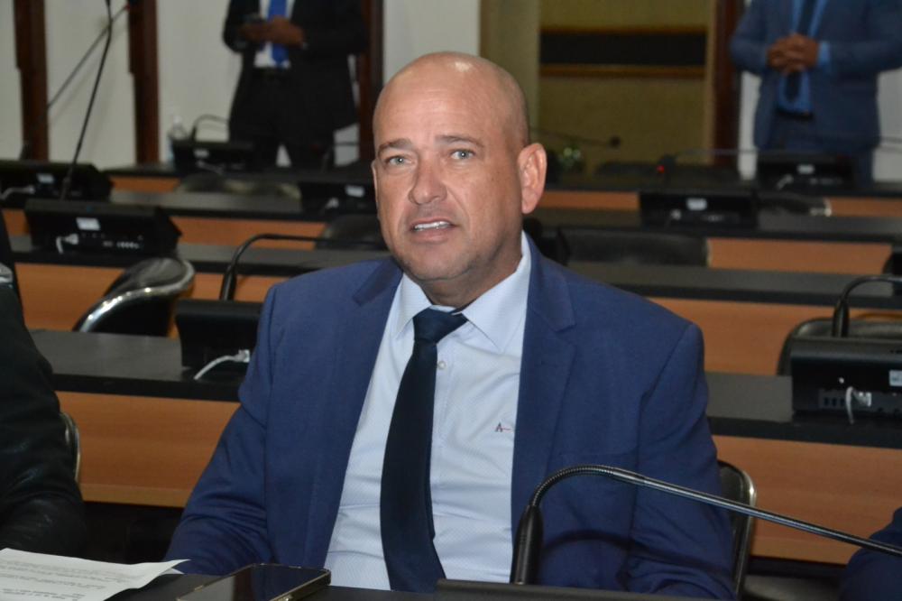 Binho Galinha defende doação de barracas patronizadas na Marechal 