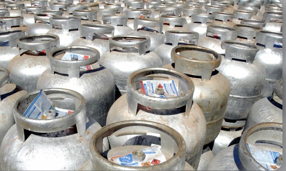 Governistas buscam garantir o auxílio-gás, previsto em MP que deve caducar; Executivo estuda decreto