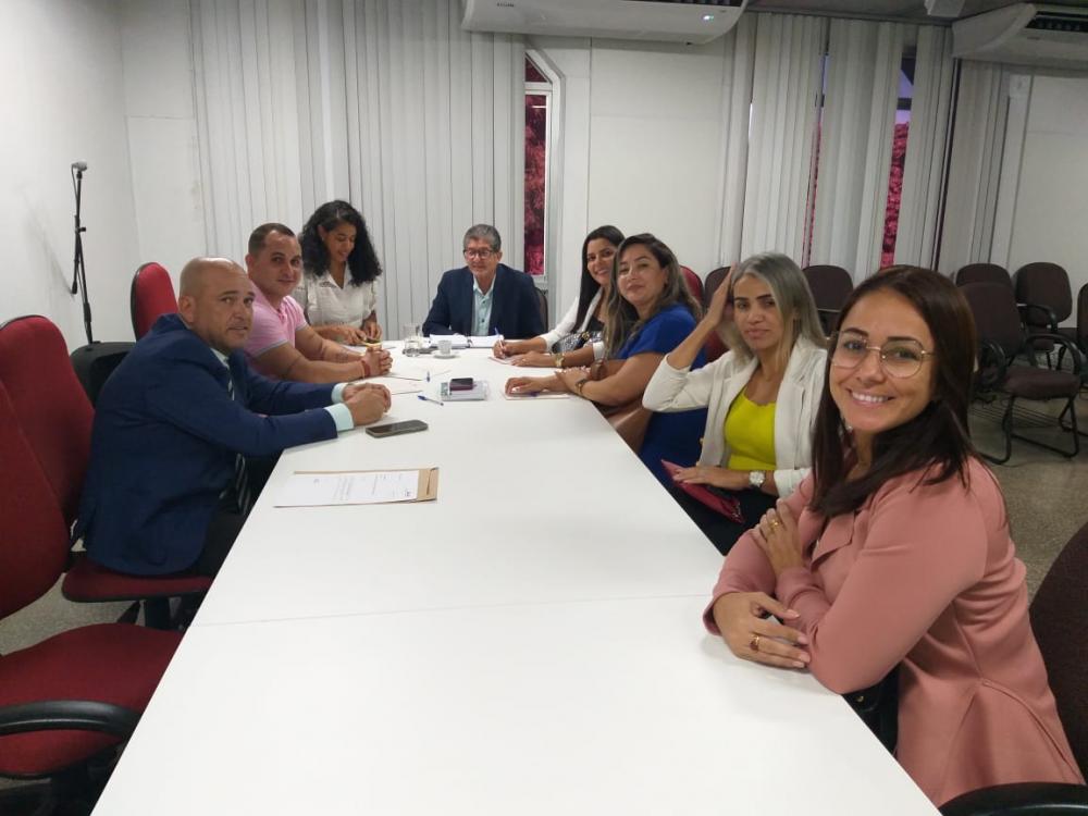 Binho Galinha busca programas sociais para Riachão do Jacuípe