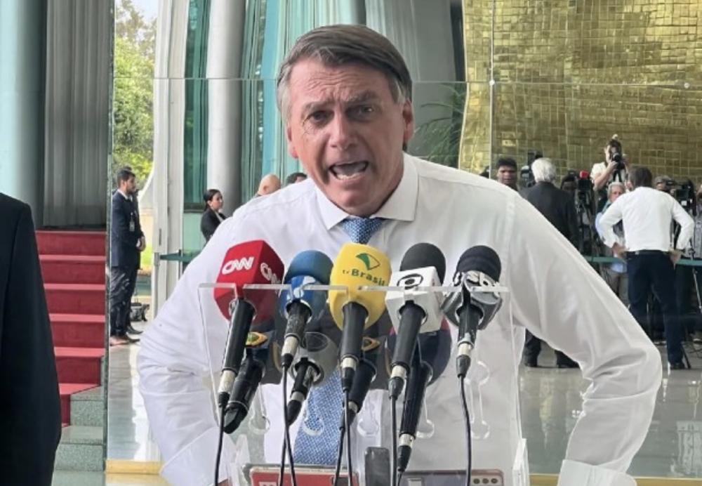 TSE retoma julgamento de Bolsonaro nesta terça-feira
