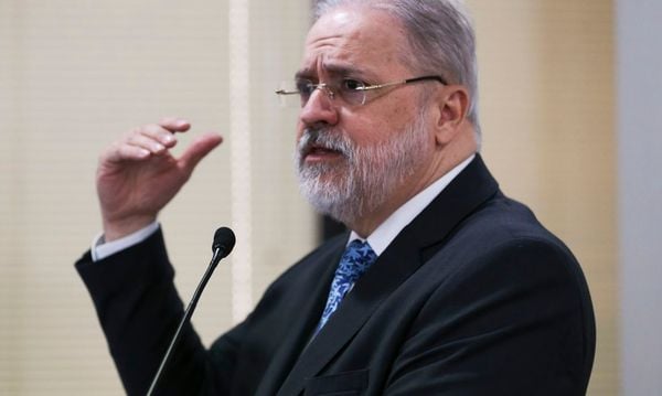 Aras amplia influência e engata busca por um terceiro mandato na PGR