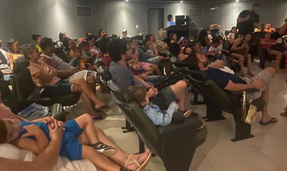 Famílias visitam o Museu Parque do Saber para sessão especial no Planetário