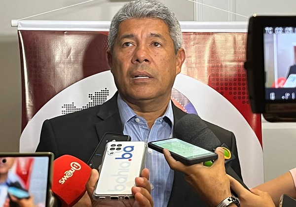 Após se reunir com ministros, governador assina termos de acordo do Minha Casa, Minha Vida