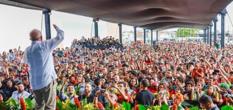 Sob Lula, confiança dos brasileiros no presidente sobe ao maior nível desde 2012