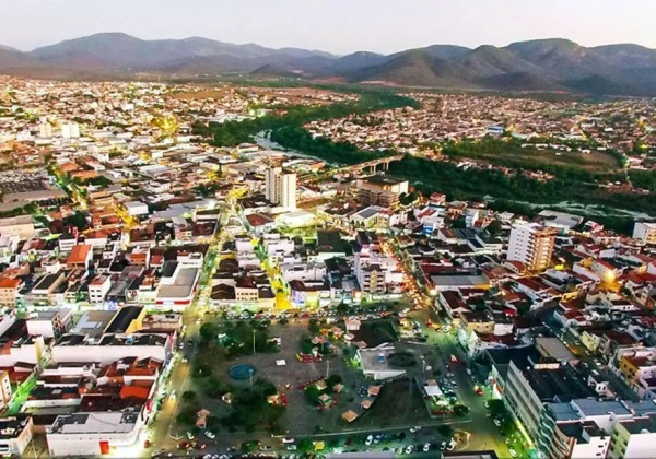 Disputa entre PCC e Comando Vermelho coloca a cidade como a mais violenta do país