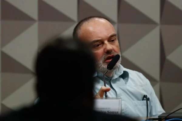 Mensagens: bolsonaristas falaram em guerra, sniper e bombas antes do 8/1