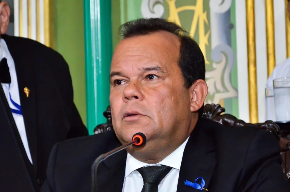 Avião com Geraldo Junior arremete e vice-governador passa sufoco