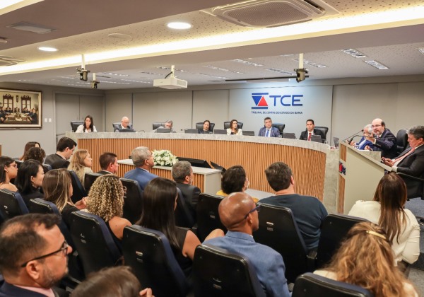 Com ressalvas, recomendações e alertas, TCE propõe aprovação das contas do governo Rui