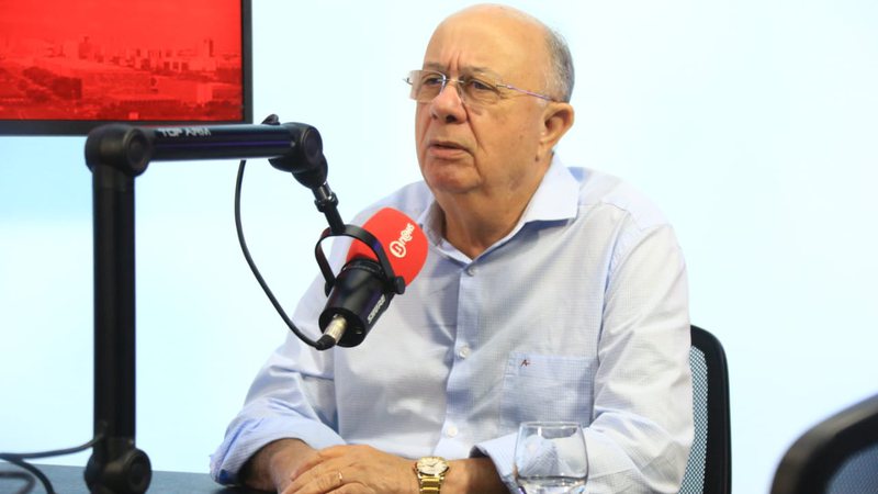 Zé Ronaldo comenta denúncia de superfaturamento na Saúde em sua gestão