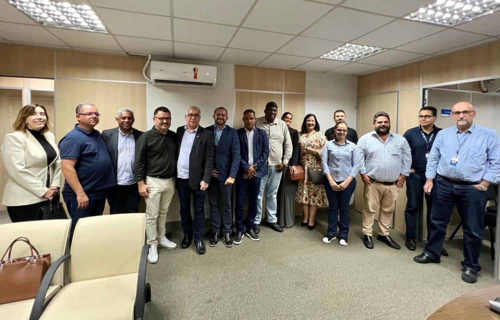 Zé Neto e comunidade debatem duplicação da Avenida de Contorno no DNIT