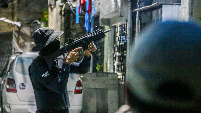 Megaoperação da Polícia Civil elimina líder de quadrilha e prende comparsas