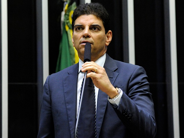 Incompetência da atual gestão faz São Gonçalo perder R$ 500 mil, diz deputado federal
