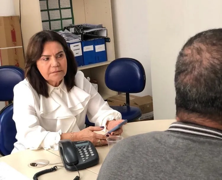 Após ser xingada, presidente da Câmara de Feira recorre à polícia