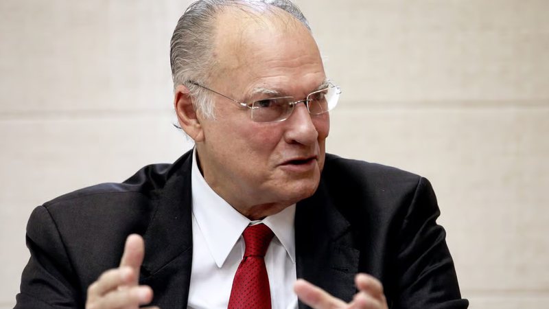 Reunião do Cidadania tem gritos e xingamentos contra Roberto Freire: 'Vagabundo'