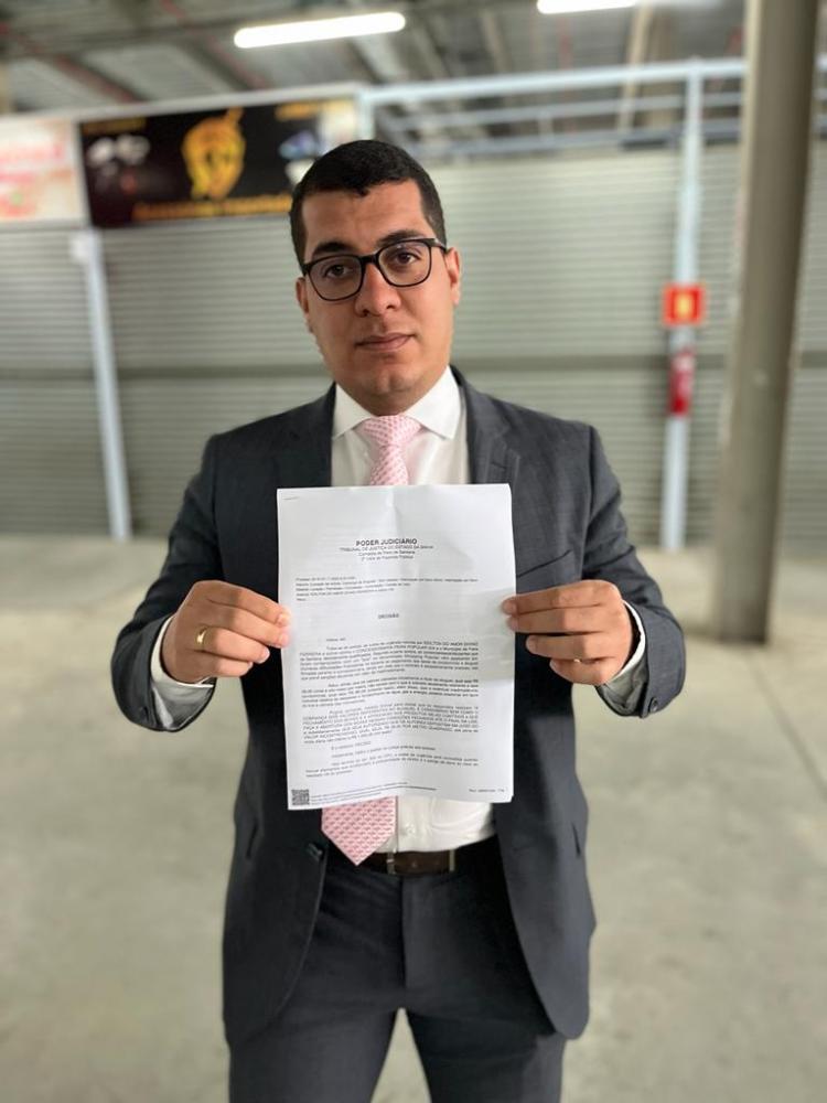 Advogado Albino Brandão denuncia descumprimento de decisão judicial pelo Shopping Popular