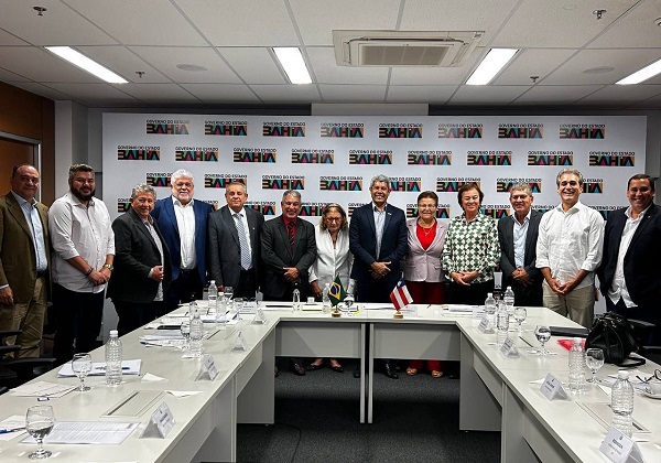 Jerônimo se reúne com bancada do PT para aprofundar diálogo com parlamentares