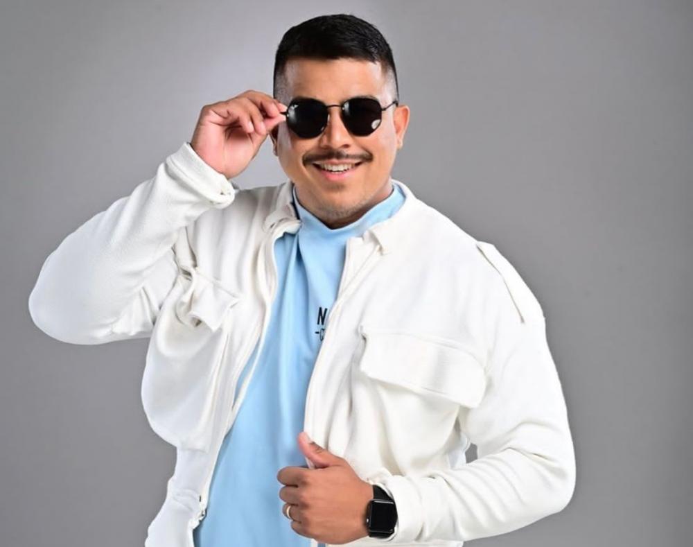 Fabio Nobre é a voz da Banda Katukada, promessa do samba baiano