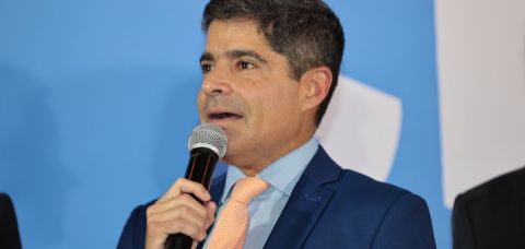 Neto admite erros na campanha, mas evita antecipar debate sobre 2026