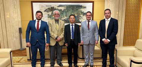 Prefeito de Amargosa organiza missão à China