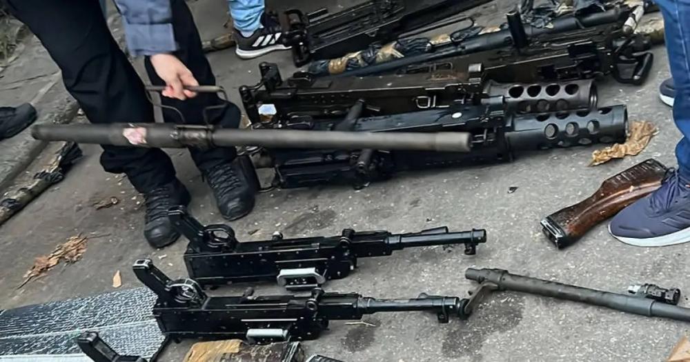 Polícia do Rio encontra 8 das 21 metralhadoras do Exército furtadas em SP